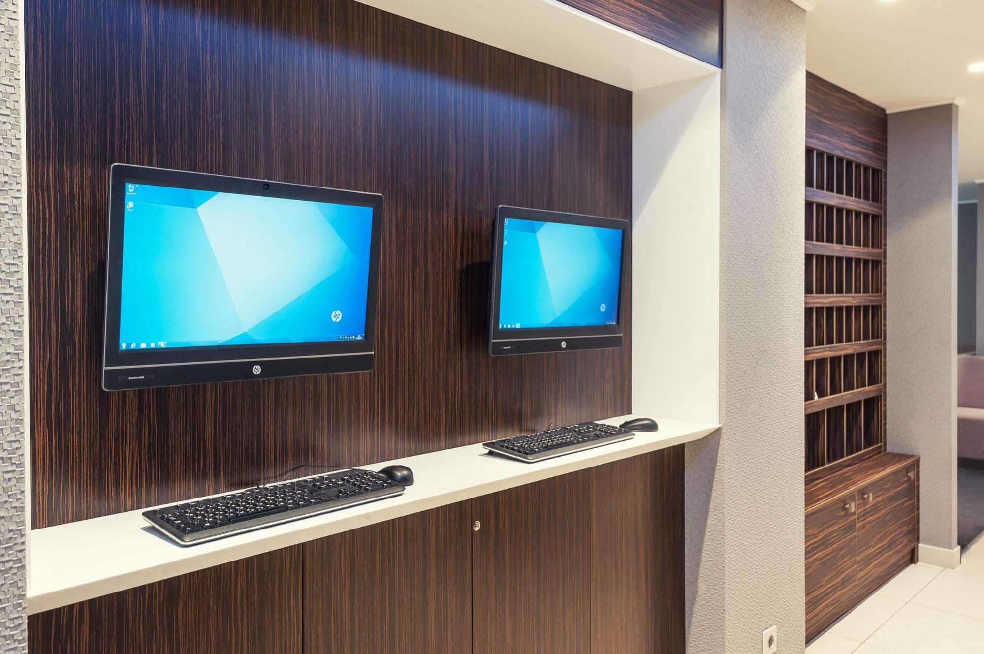 Park By Radisson Nur-Sultan (Astana)
